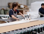 家居行业智能制造升级：定制家具销量增长推动柔性生产线需求