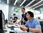 合肥燃气集团党委书记王斌接听12345热线，提升服务效率与用户满意度